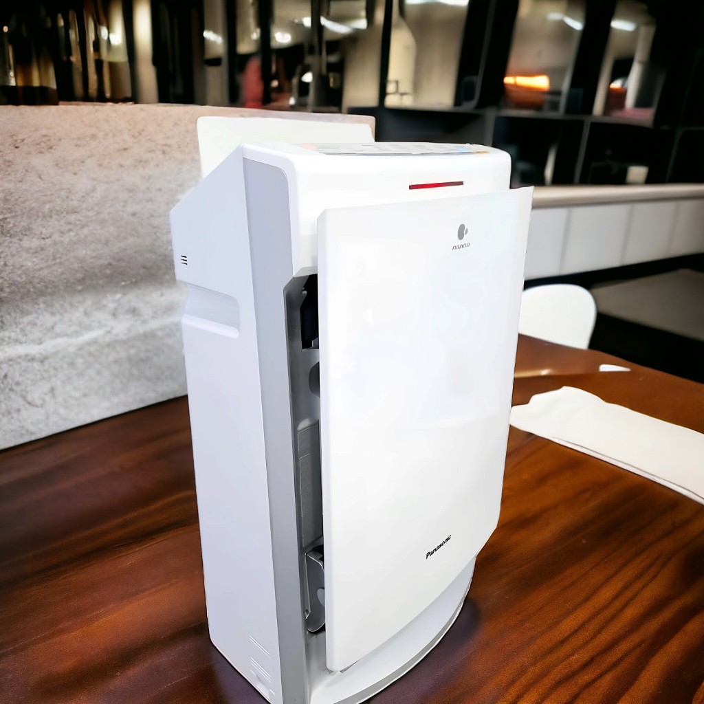 M&aacute;y lọc kh&ocirc;ng kh&iacute; nội địa nhật b&atilde;i Panasonic tạo ẩm VXG50 c&ograve;n mới 95% Hot