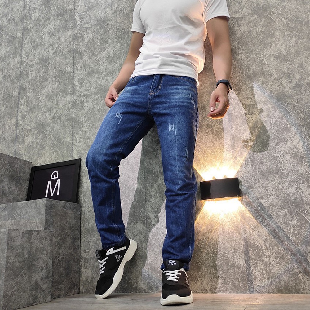 Quần Jean Nam Đen Xước Nhẹ D&aacute;ng Vừa Kiểu D&aacute;ng Trẻ Trung Hot