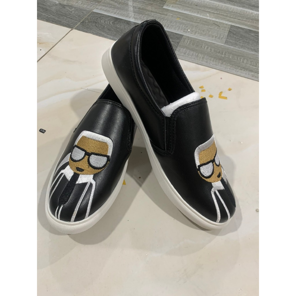 Gi&agrave;y slipon lười nam Philipp Plein da Pu th&ecirc;u logo h&igrave;nh đầu l&acirc;u ng&ocirc;i sao phối x&iacute;ch bạc g&oacute;t  Hot