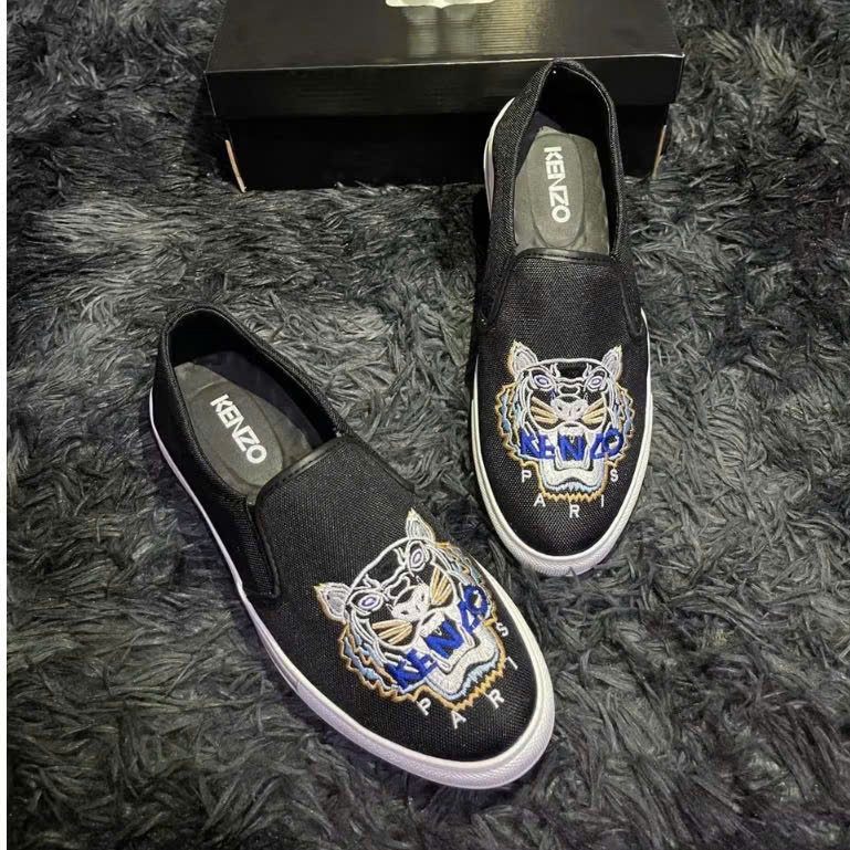 Gi&agrave;y slipon lười nam Philipp Plein da Pu th&ecirc;u logo h&igrave;nh đầu l&acirc;u ng&ocirc;i sao phối x&iacute;ch bạc g&oacute;t  Hot