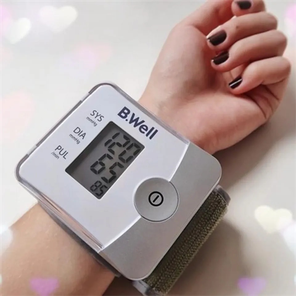 M&aacute;y đo huyết &aacute;p cổ tay B.Well Swiss PRO-39 Tốt